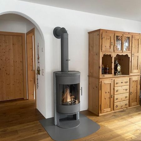 Ferienwohnung Mit Idyllischer Aussicht 克洛斯特斯 外观 照片