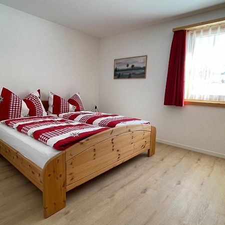 Ferienwohnung Mit Idyllischer Aussicht 克洛斯特斯 外观 照片