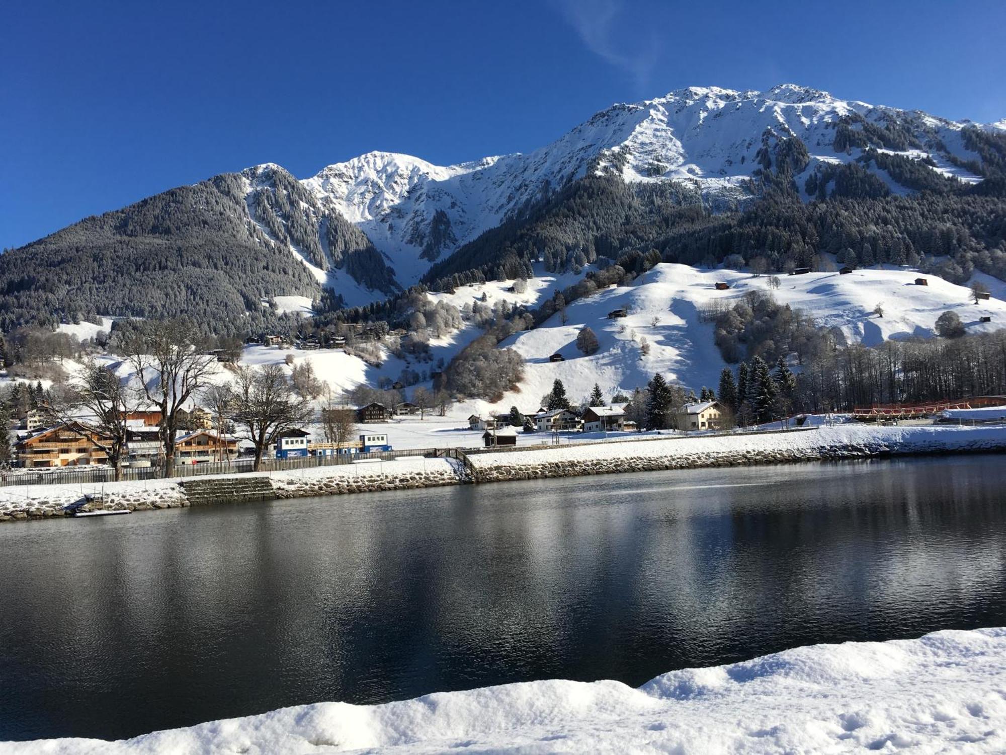 Ferienwohnung Mit Idyllischer Aussicht 克洛斯特斯 外观 照片