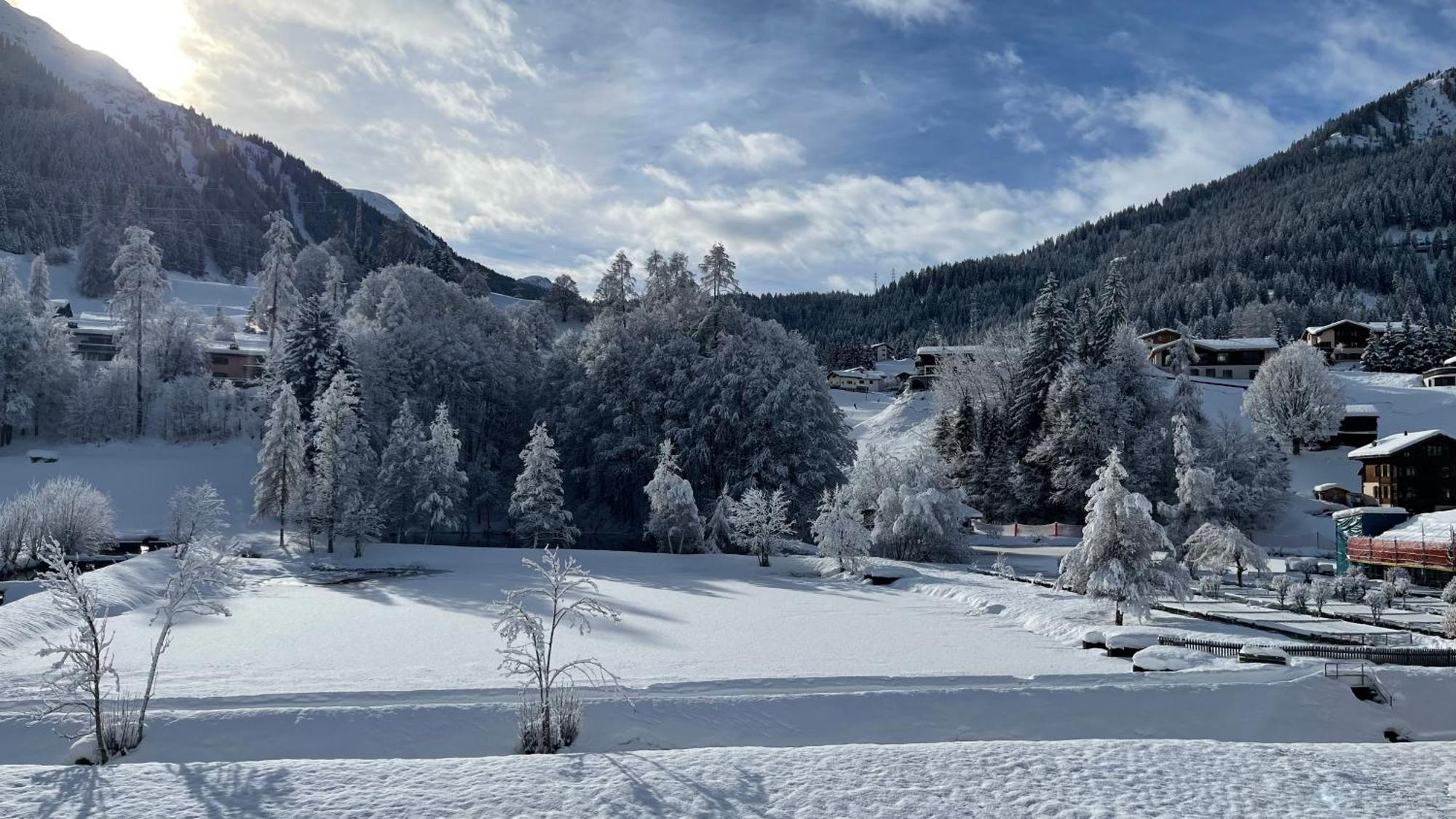 Ferienwohnung Mit Idyllischer Aussicht 克洛斯特斯 外观 照片